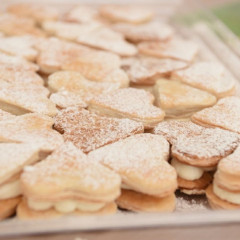 לבבות קרם שניט אישיות