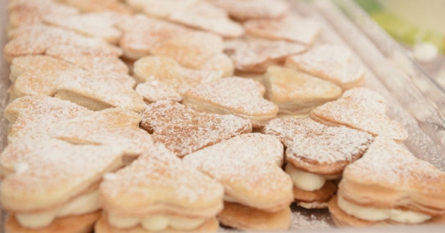 לבבות קרם שניט אישיות