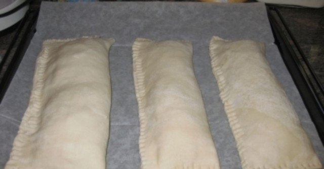 מאפה כרוב ופטריות בבצק עלים