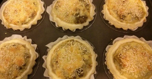 קיש חצילים וגבינה מלוחה