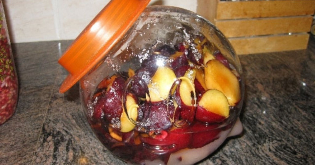 ליקר פירות ביתי