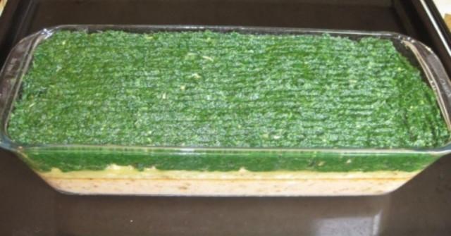 מאפה תרד ועגבניות