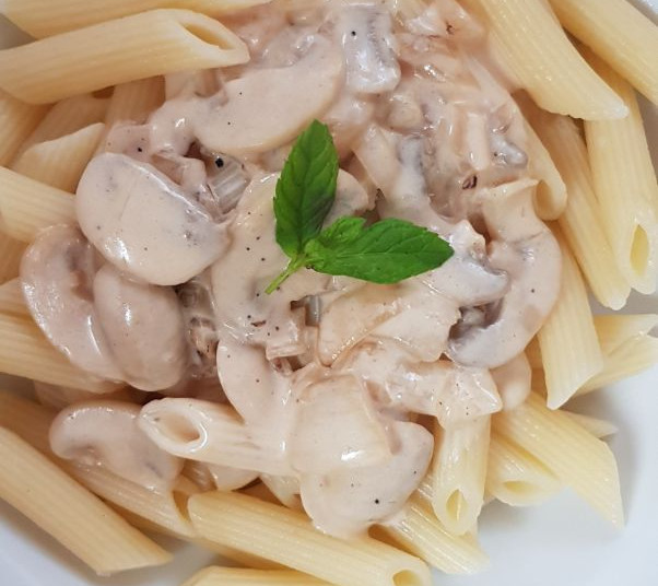 רוטב שמנת פטריות לפסטה