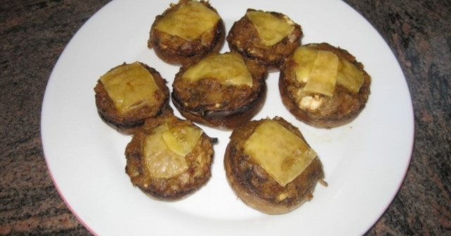 פטריות ממולאות בחציל