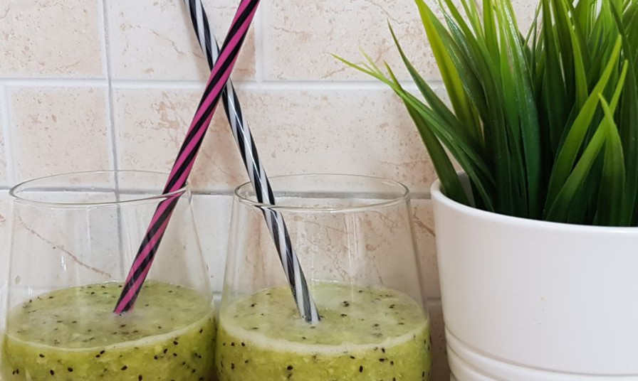 משקה קיווי ותפוז