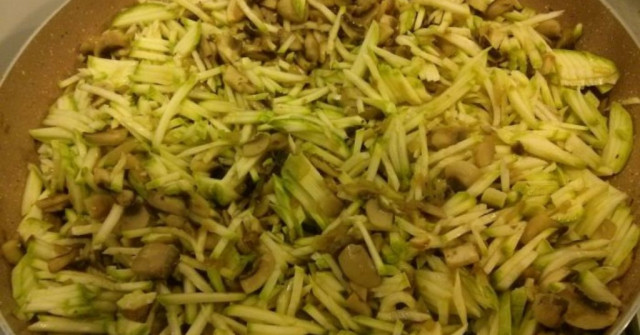 מאפינס קישואים ופטריות