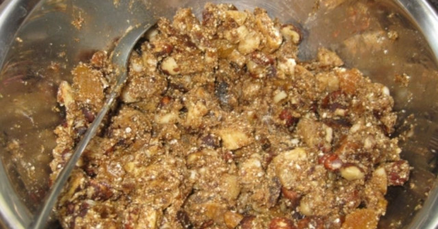 גליל פירות יבשים ואגוזים