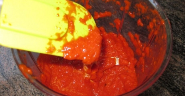 ממרח פלפלים קלויים