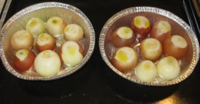 סלט עגבניות ובצל אפוי