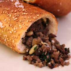 לחם/ לחמניות ממולא בבשר