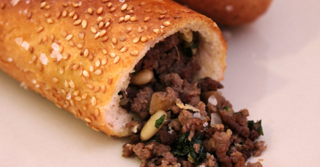 לחם/ לחמניות ממולא בבשר