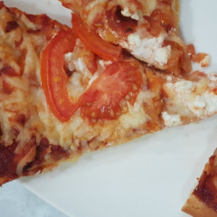 פיצה ביתית טעימה