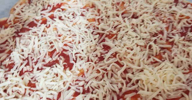 פיצה ביתית טעימה