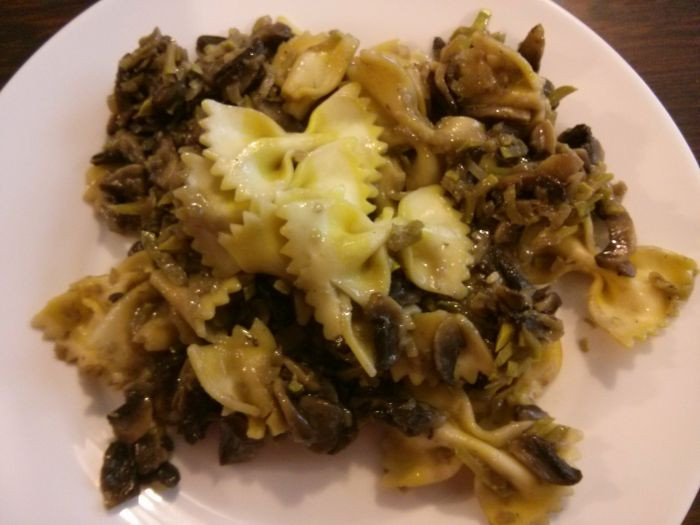 פסטה עם פטריות וקישואים