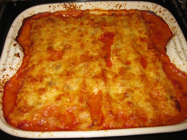 קנלוני ממולא בחצילים וגבינה מלוחה