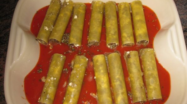 קנלוני ממולא בחצילים וגבינה מלוחה