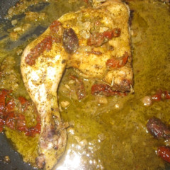 עוף עם זיתים ועגבניות מיובשות