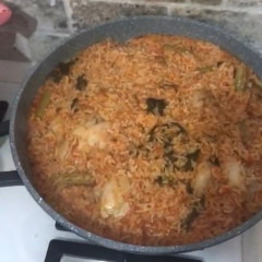 אורז אדום ועוף