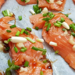 דג סלמון ברוטב טריאקי בתנור