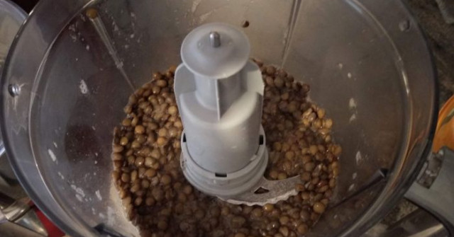 לביבות עדשים ובורגול