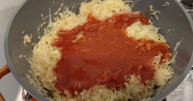 כרוב ברוטב עגבניות