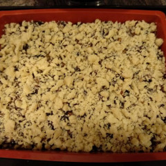 עוגת פירורים פירות יבשים