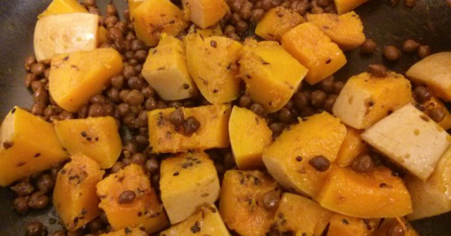 תבשיל חומוס ודלורית מהמטבח ההודי