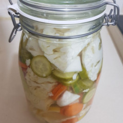 חמוצים בסגנון יפני