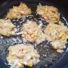 קציצות קינואה ותירס