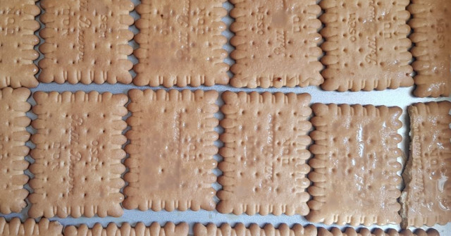 עוגת בסקוויטים