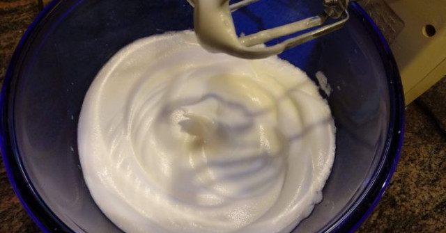 עוגת אגוזי לוז