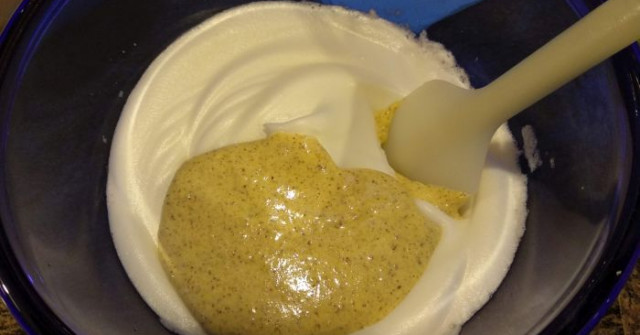 עוגת אגוזי לוז