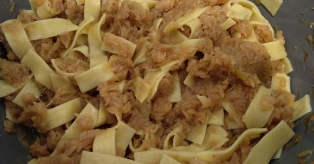 כרוב עם אטריות