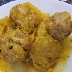 קציצות עוף ובקר עם קישואים