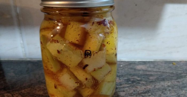 קליפות אבטיח כבושות