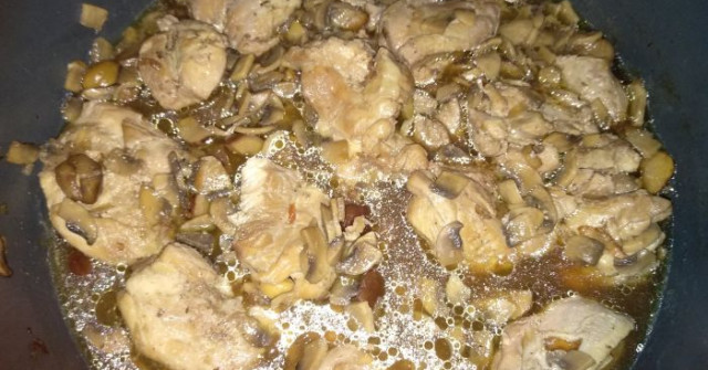 פרגיות עם ערמונים, פטריות ויין אדום