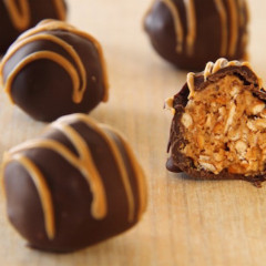 טראפלס חמאת בוטנים ושוקולד