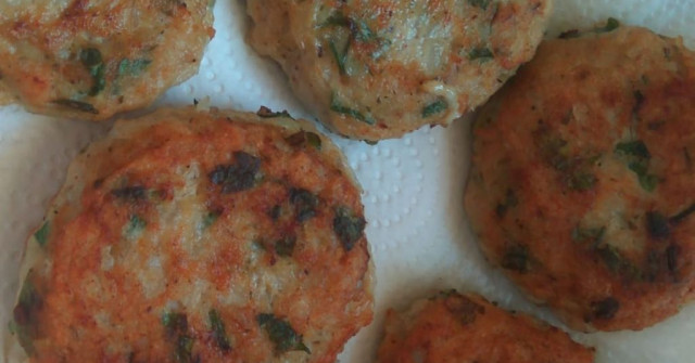 קציצות עוף ואורז חריפות