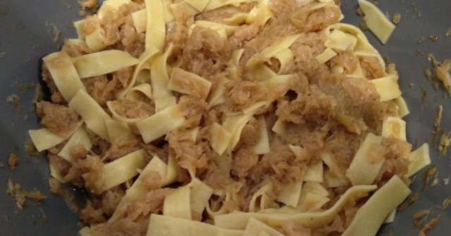 איטריות עם כרוב