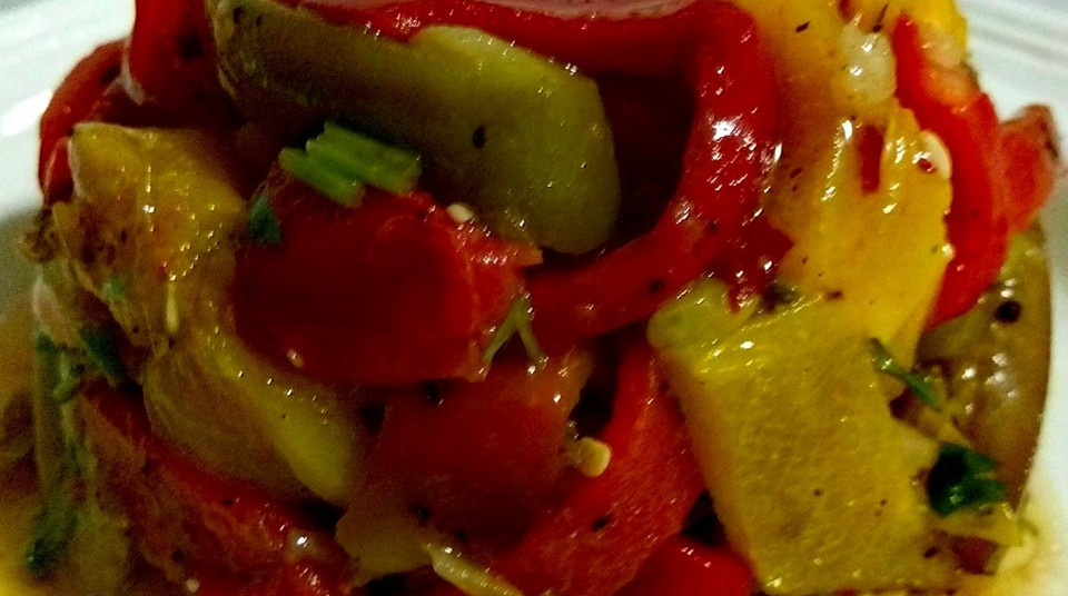 סלט פלפלים קלויים