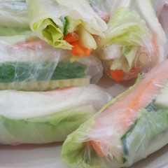 דפי אורז במילוי ירקות טריים