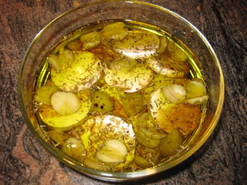 גבינת עיזים מתובלת