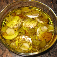 גבינת עיזים מתובלת