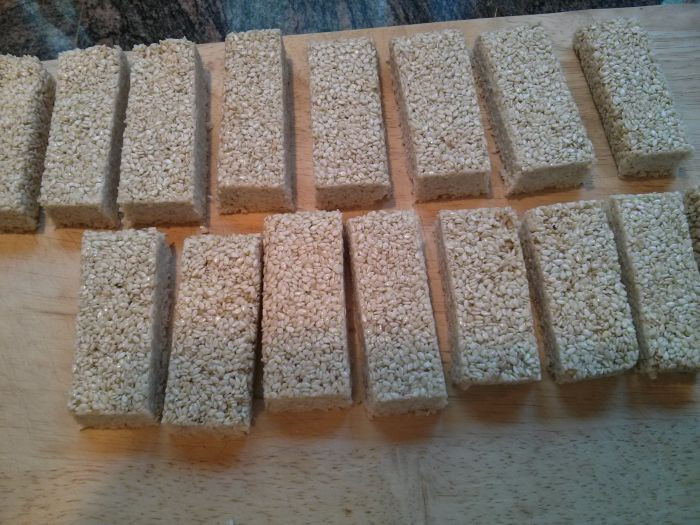 חטיפי שומשום