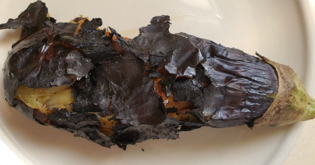 סלט חצילים בטחינה