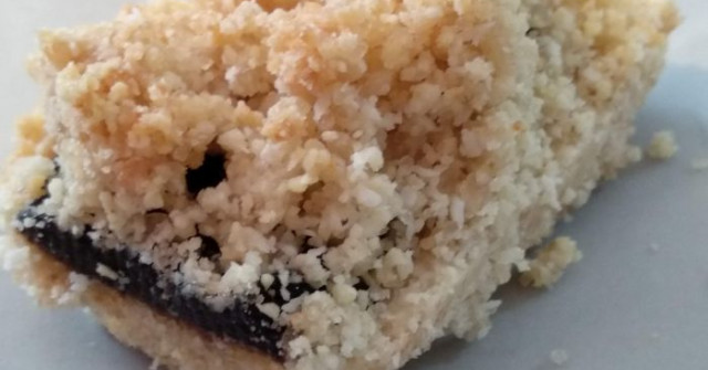 עוגת פירורים עם קמח שקדים