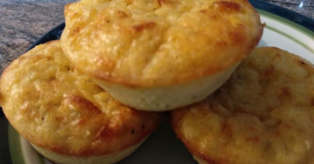 מאפינס בצל, ברוקולי וגבינות