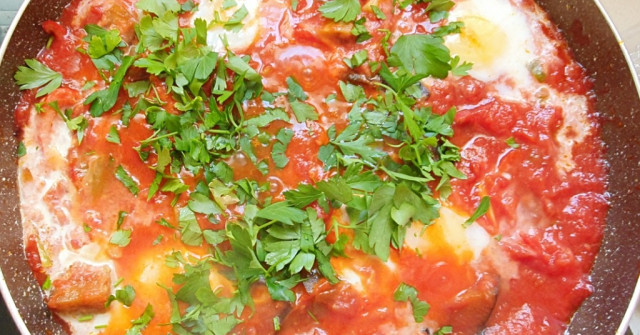 שקשוקה חצילים