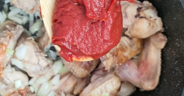 עוף ופתיתים בסיר אחד