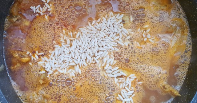 עוף ופתיתים בסיר אחד